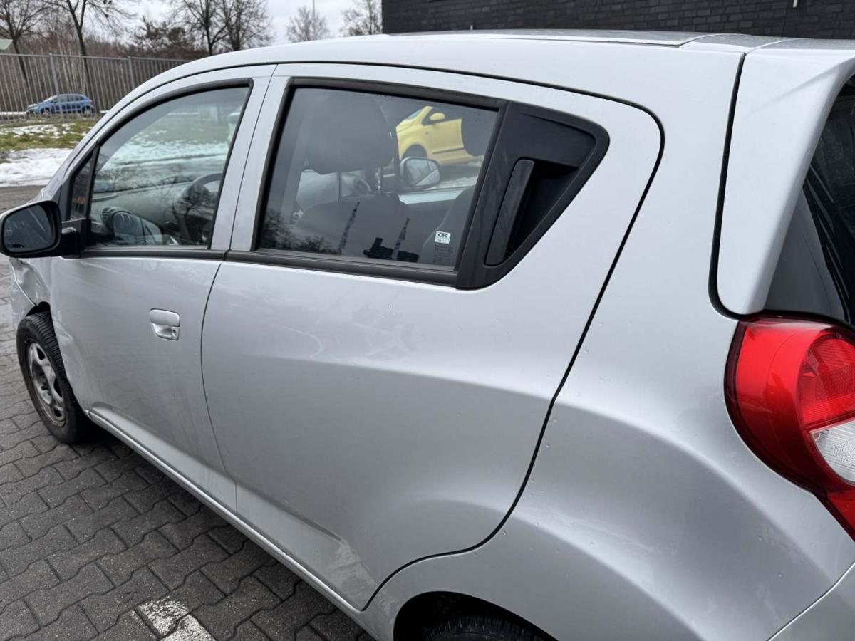 Chevrolet Spark original T&uuml;r hinten links GAN Ice Silver Met Rohbau Bj.2013